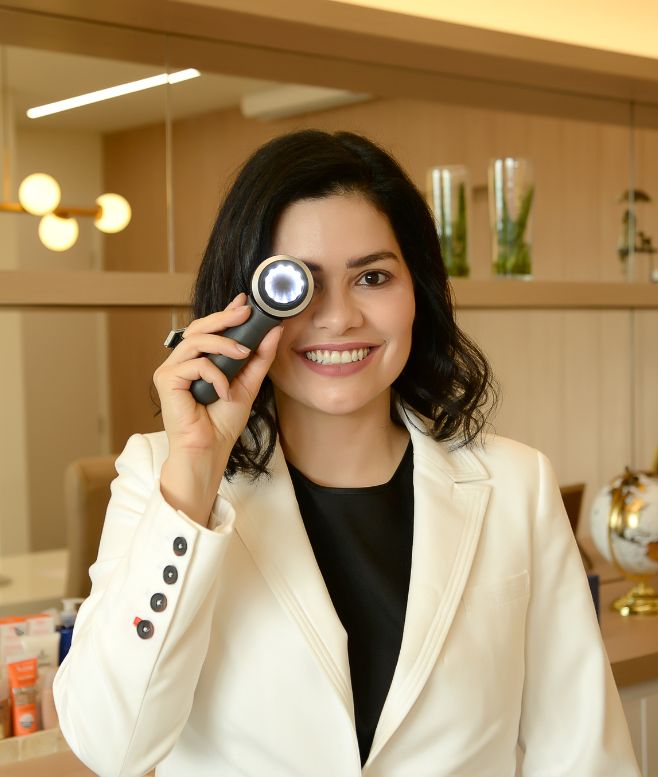 dra-ariane-de-paula-maywald-min